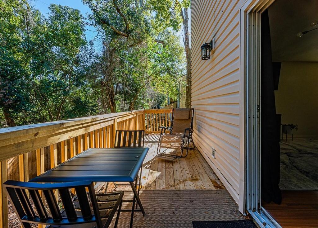 Cozy Townhome Retreat With King Bed Near I-10, Capitol, Fsu & Famu Tallahassee Eksteriør bilde