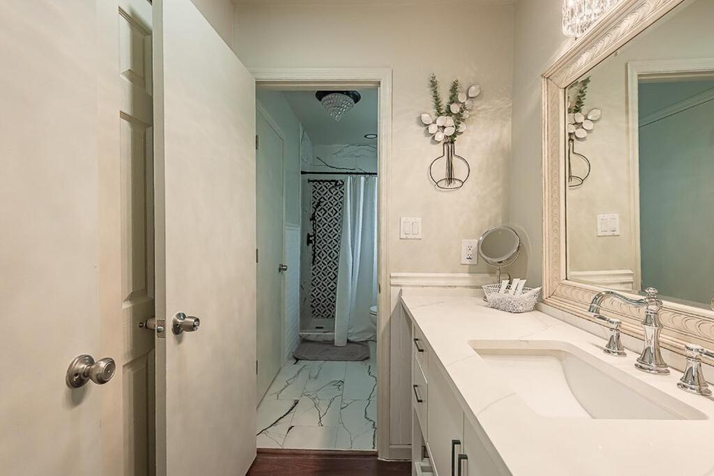 Cozy Townhome Retreat With King Bed Near I-10, Capitol, Fsu & Famu Tallahassee Eksteriør bilde