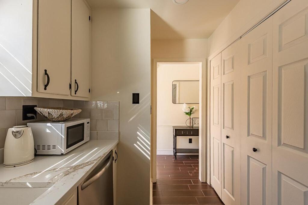 Cozy Townhome Retreat With King Bed Near I-10, Capitol, Fsu & Famu Tallahassee Eksteriør bilde