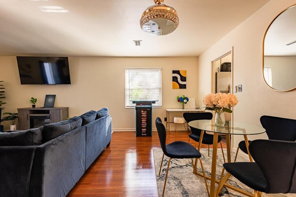 Cozy Townhome Retreat With King Bed Near I-10, Capitol, Fsu & Famu Tallahassee Eksteriør bilde